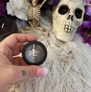 Kate Von D metal crush eyeshadow pigment